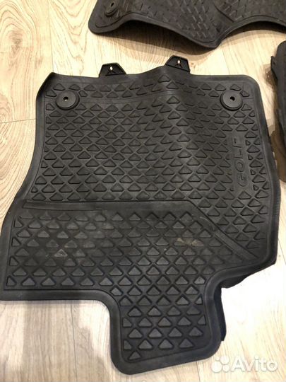 Автомобильные коврики резиновые