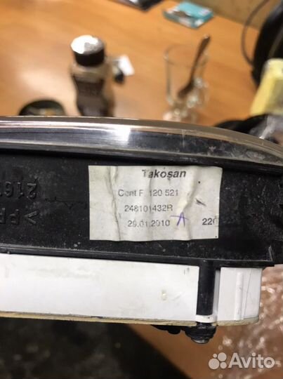 Панель приборов Renault Logan Sandero