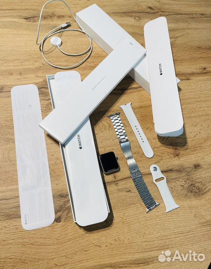 Часы Apple Watch 3 (42mm)