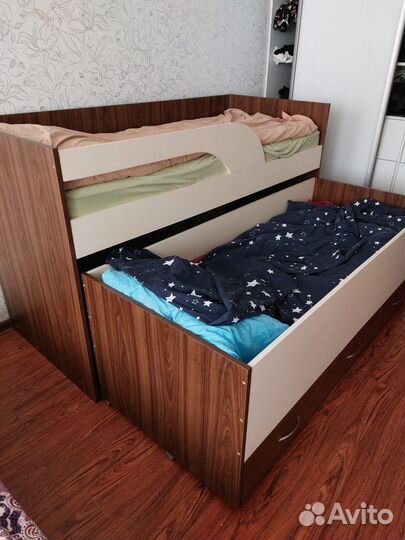 Двухъярусная кровать выдвижная бу