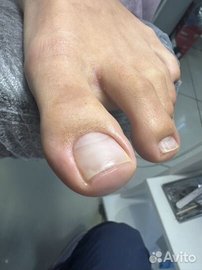 Маникюр, педикюр, наращивание ногтей