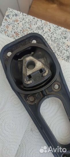Нижняя задняя опора двигателя оригинал
