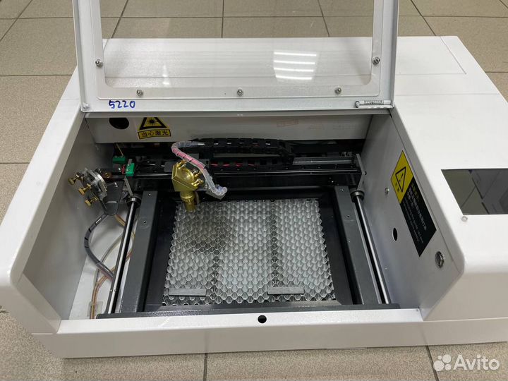 Резак лазерный для гидрогелевой пленки