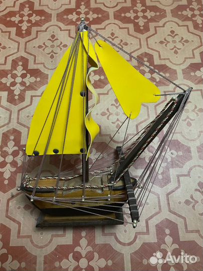 Деревянный корабль