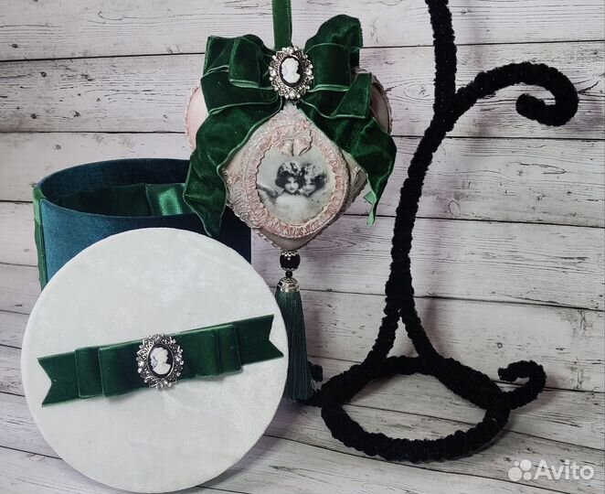 Ёлочный шар ручной работы