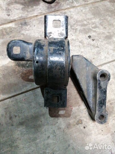 Подушка двигателя Chevrolet Aveo T250 1.2