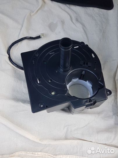 Устройство выдачи стаканов necta kikko max