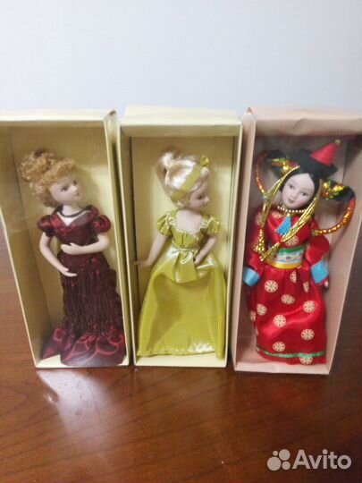 Коллекционная кукла фарфоровая