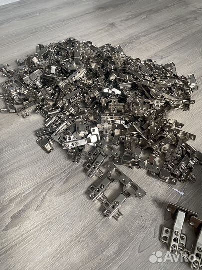 Петля мебельная накладная стандартная