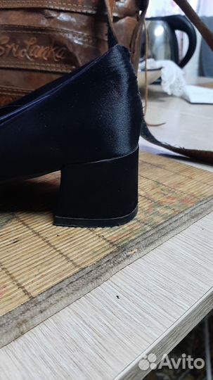 Туфли атласные 37