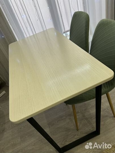 Кухонный стол