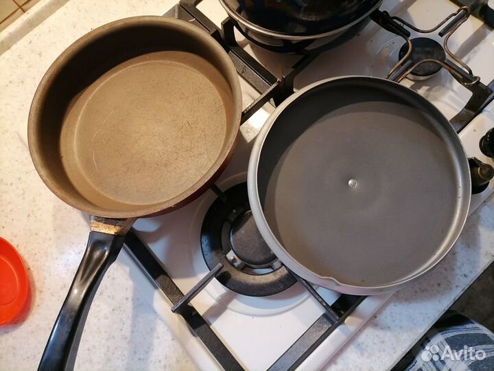 Сковорода диаметром 26, 24см