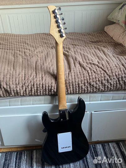 Электрогитара