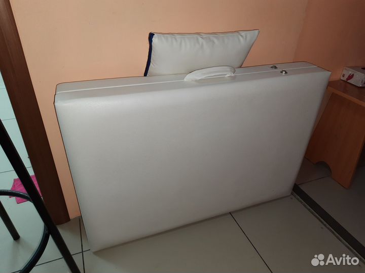 Кушетка косметологическая