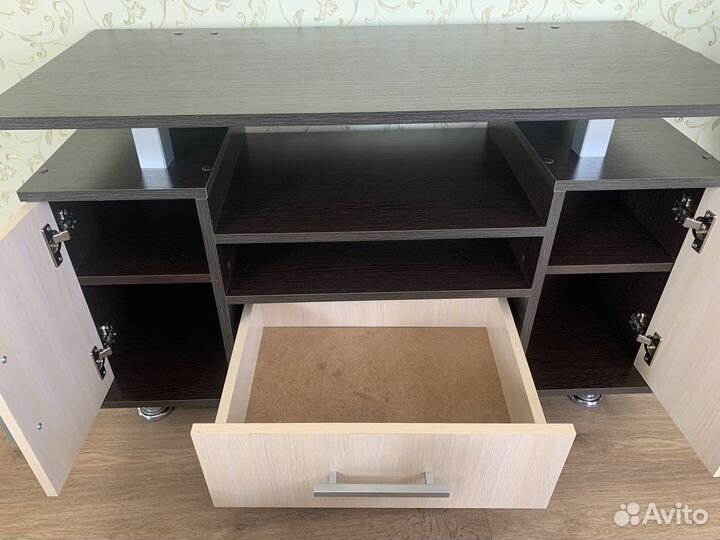 Полка для телевизора