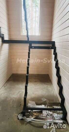 Лестница металлическая на косоурах № 569