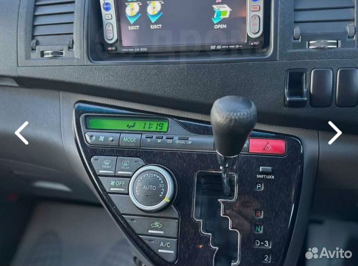 Toyota Isis 1.8 AT, 2007, 290 000 км