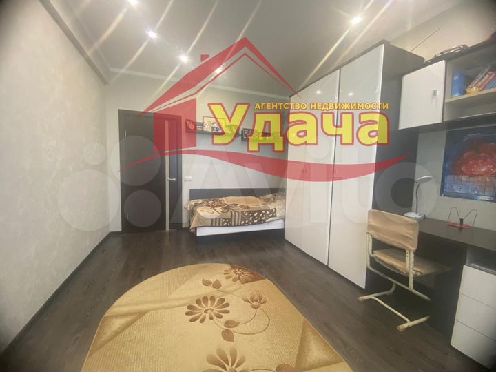 2-к. квартира, 78,3 м², 4/4 эт.