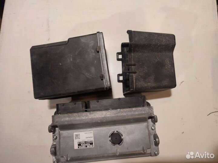 Блок управления двигателем Тойота