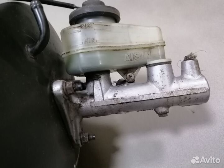 Главный тормозной с вакуум.Toyota Corona AT 170