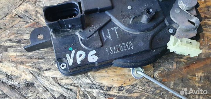 Замок двери передней правой Opel Zafira B 2005-20