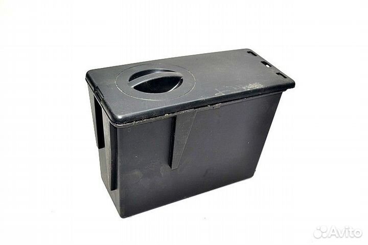 Отделения для хранения в торпеде mercedes-benz Act