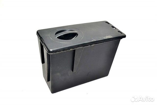 Отделения для хранения в торпеде mercedes-benz Act