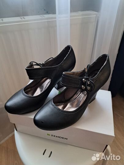 Туфли на каблуке