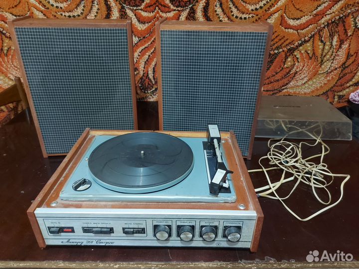 Проигрыватель винила СССР