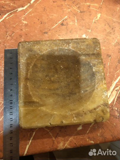 Пепельница из мрамора