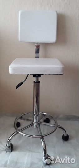 Стул косметолога со спинкой