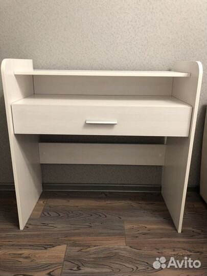 Туалетный столик