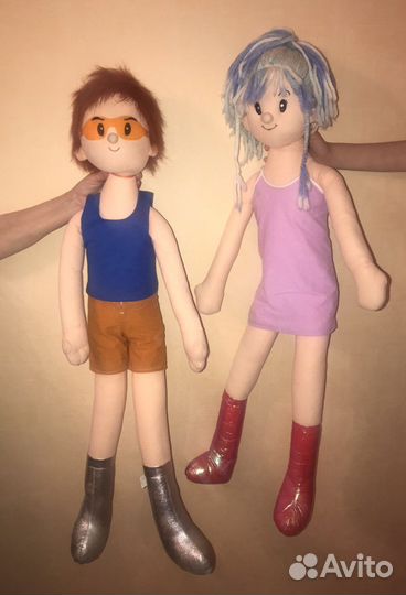 Много игрушек классных