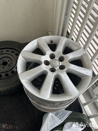 Диски, противотуманные фары (Тойота авенсис т25)