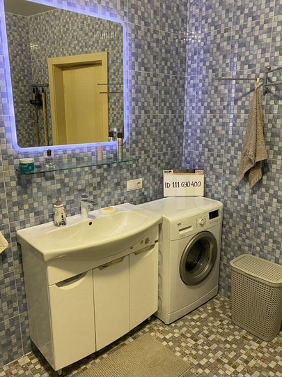 2-к. квартира, 54 м², 2/4 эт.