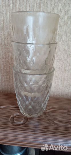 Бокалы рюмки стаканы