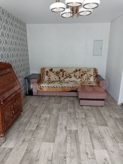 2-к. квартира, 43 м², 3/5 эт.