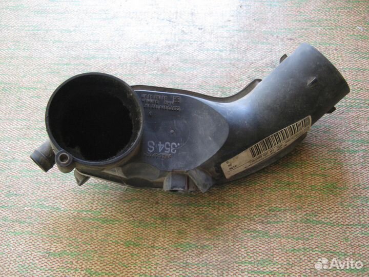 Корпус воздушного фильтра Audi A 6 C 5 патрубок