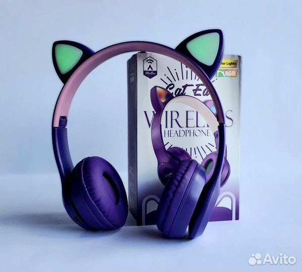 Беспроводные наушники со светящимися ушами