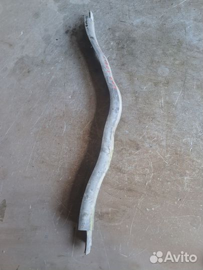 Уплотнитель капота BMW E65