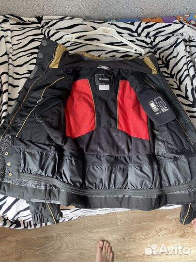 Горнолыжная куртка женская р.36 Goldwin