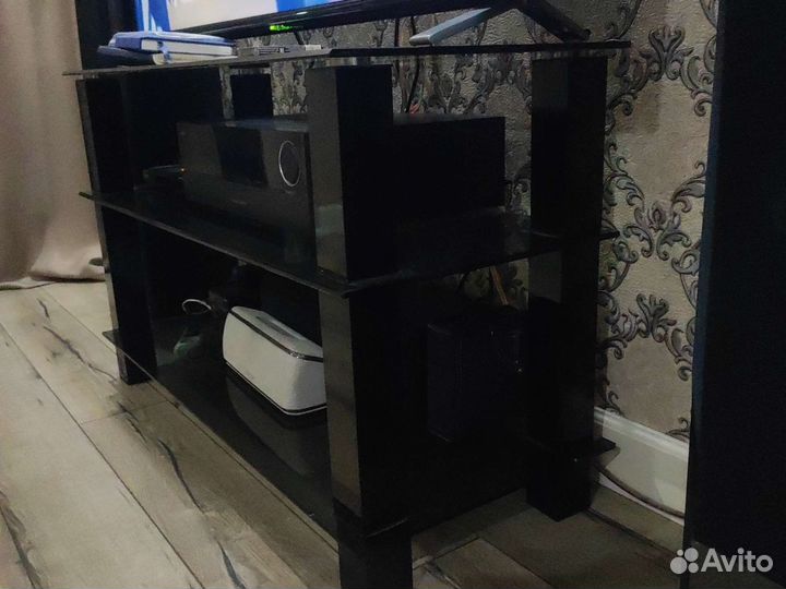 Стеклянная тумба