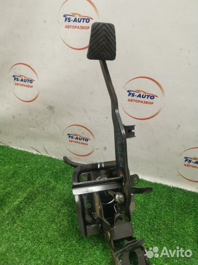 Педаль сцепления Mitsubishi Asx SUV 1.6 4A92 2014