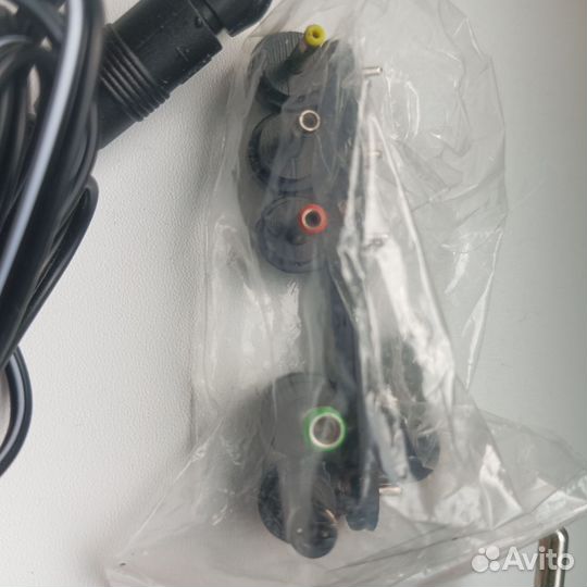 Универсальный адаптер новый