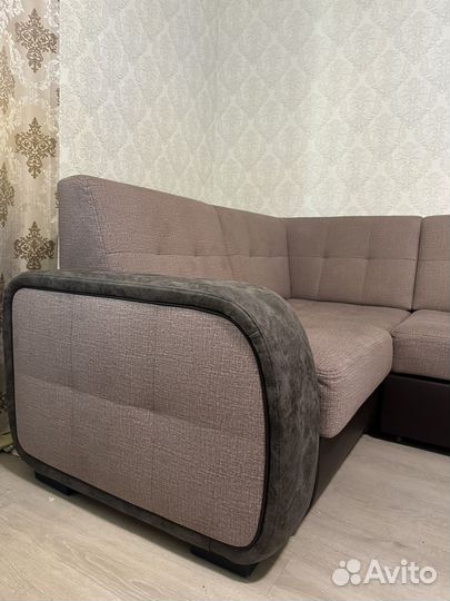 Диван п-образный