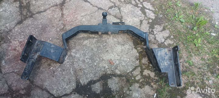 Фаркоп на toyota highlander