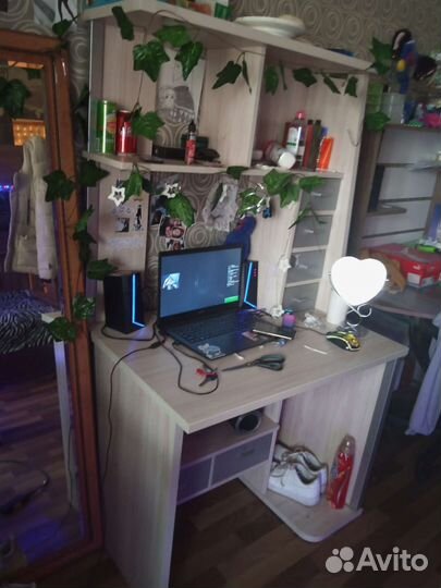 Компьютерный стол новый