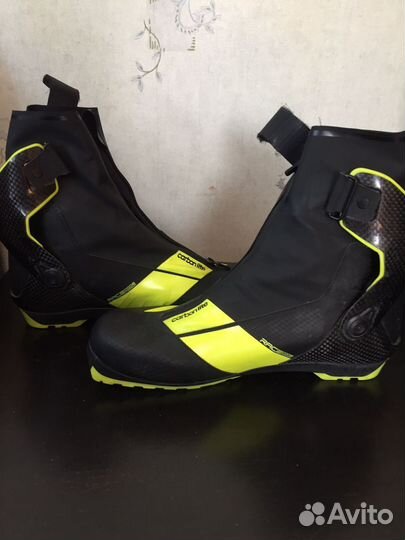 Лыжные ботинки fischer carbonlite