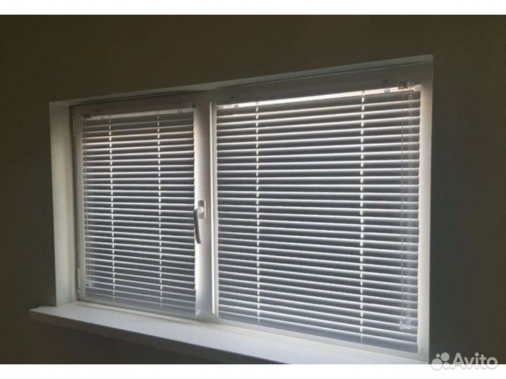 Рулонные кассетные шторы блекаут Q179