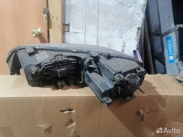 Правая фара mazda 6 gg 2006